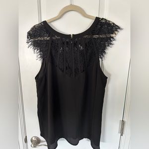 NWT Ladies blouse with lace top and accents - XL